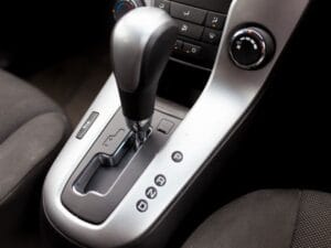 ورشة توضيب وصيانة قيرات وجربكسات في مكة